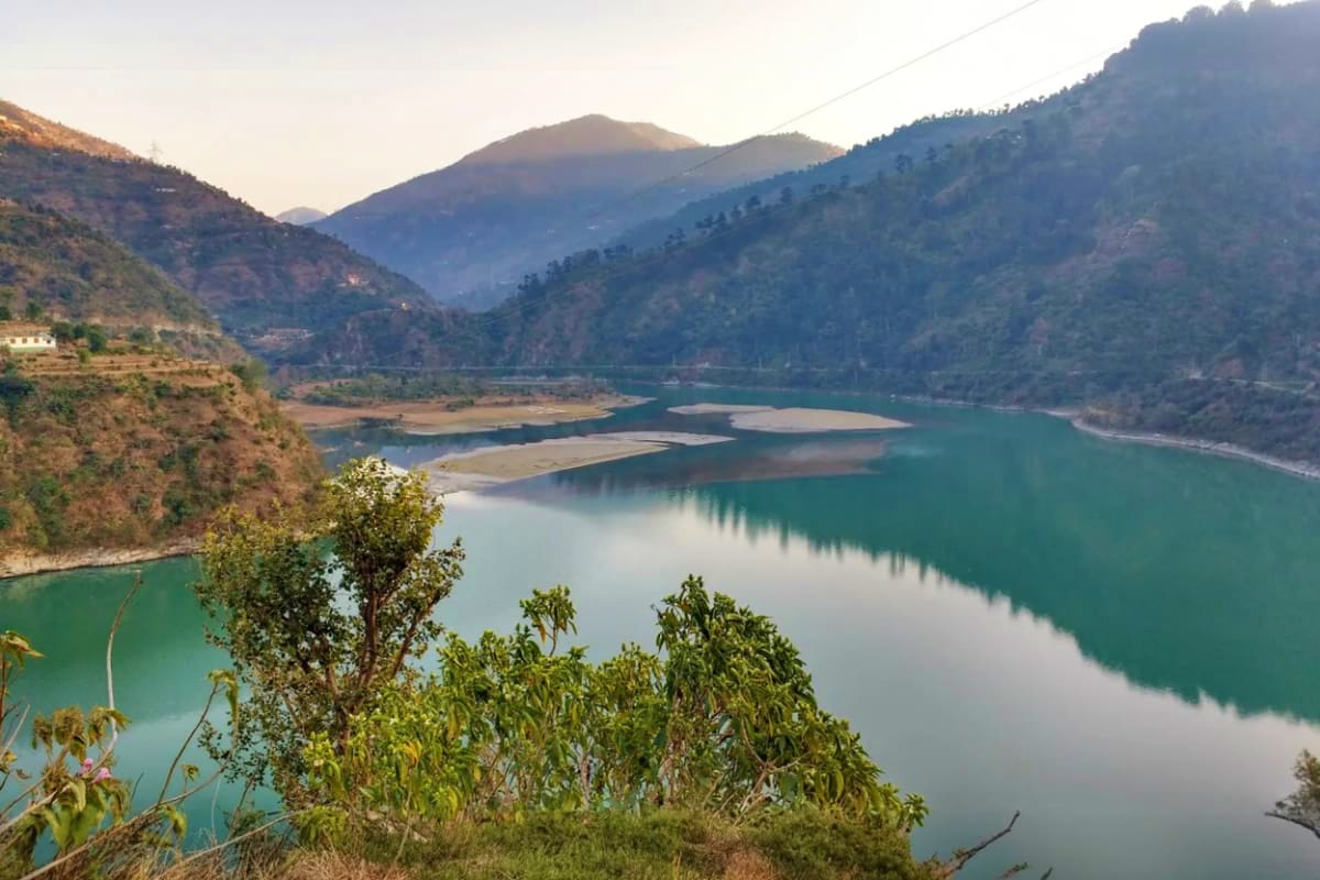 Snow Valleys And Hot Springs Tour In Manali And Manikaran