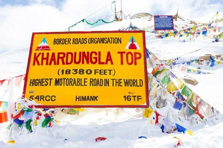 Leh to Nubra Valley via Khardung La Leh to Nubra Valley via Khardung La