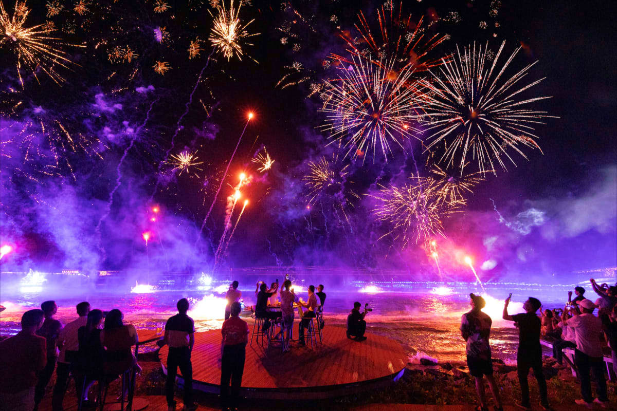 Symphony of the Sea Show