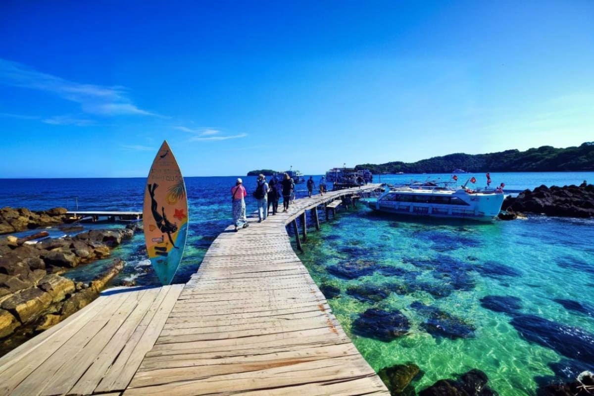3 Island tour with speedboat