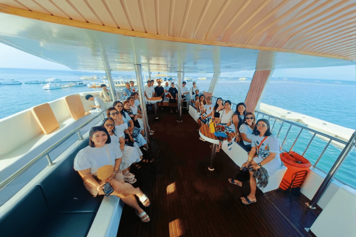 Sunset Party Cruise in Boracay