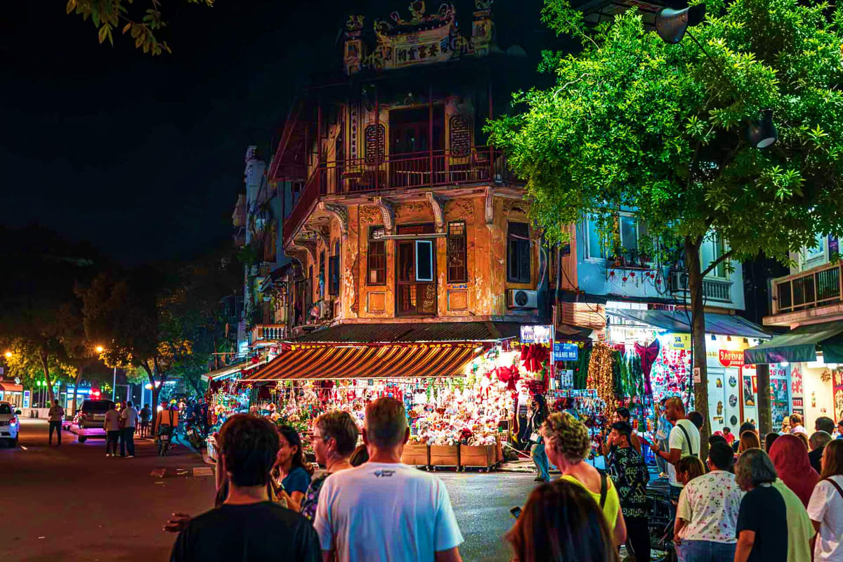 Hanoi Market Tour and Vietnamese Traditional Dish Cooking Class