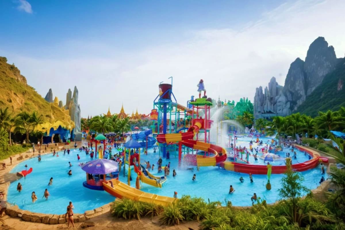 Suoi Tien Theme Park