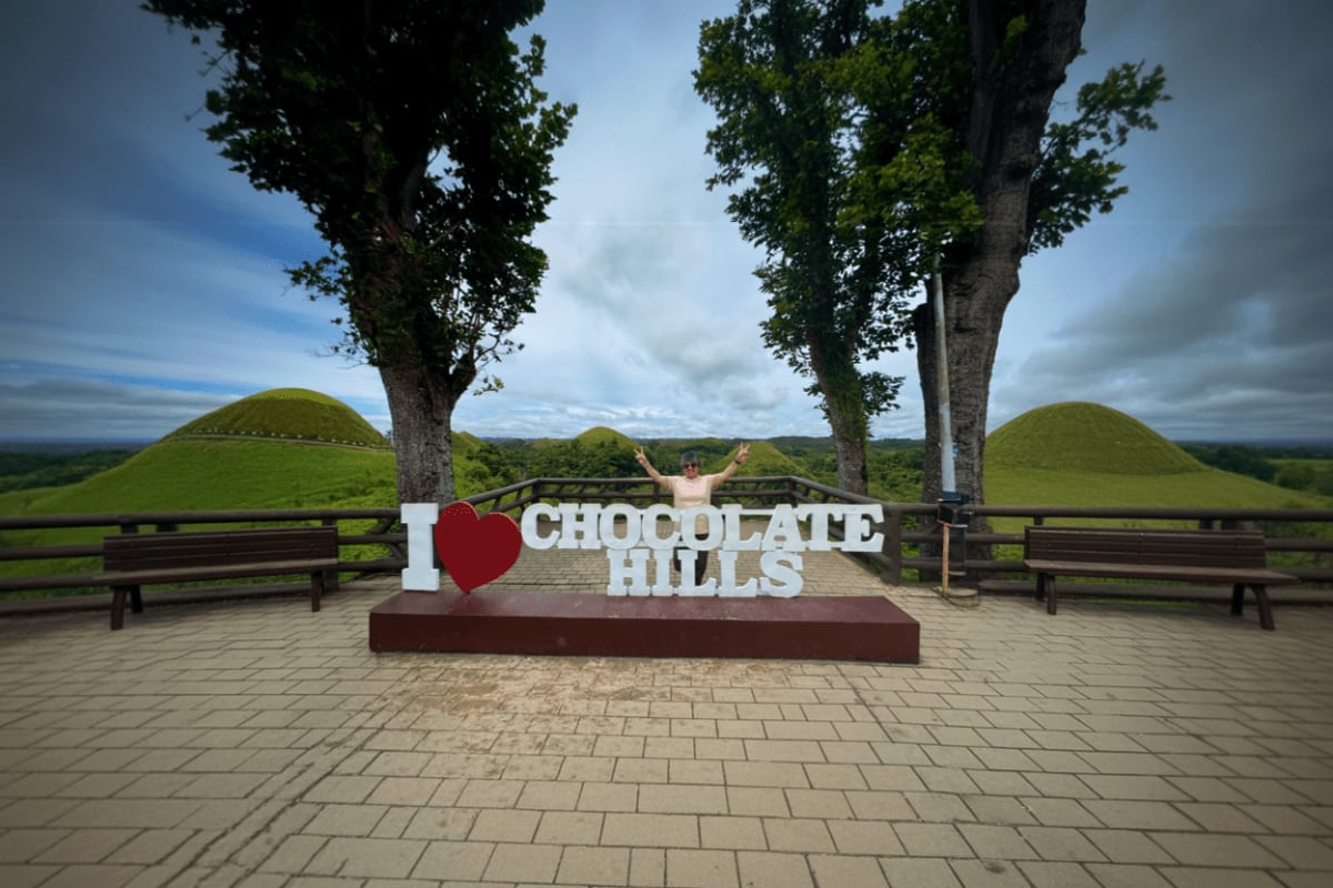 Cebu and Bohol Highlights Tour with Twin City Tour Chocolate Hills and Loboc River Cruise