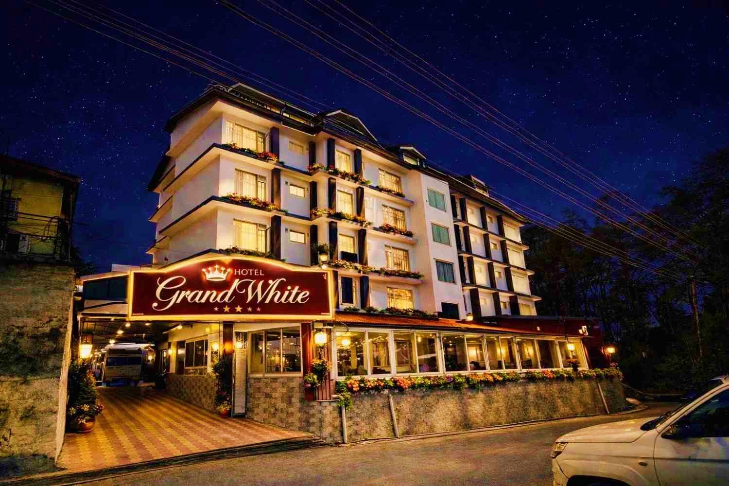 Grand White or similar