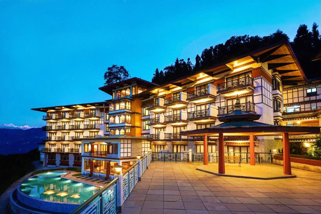Gangtok - Denzong Regency (Heritage Dlx) / Norbughang Retreat Pangthang / Similar