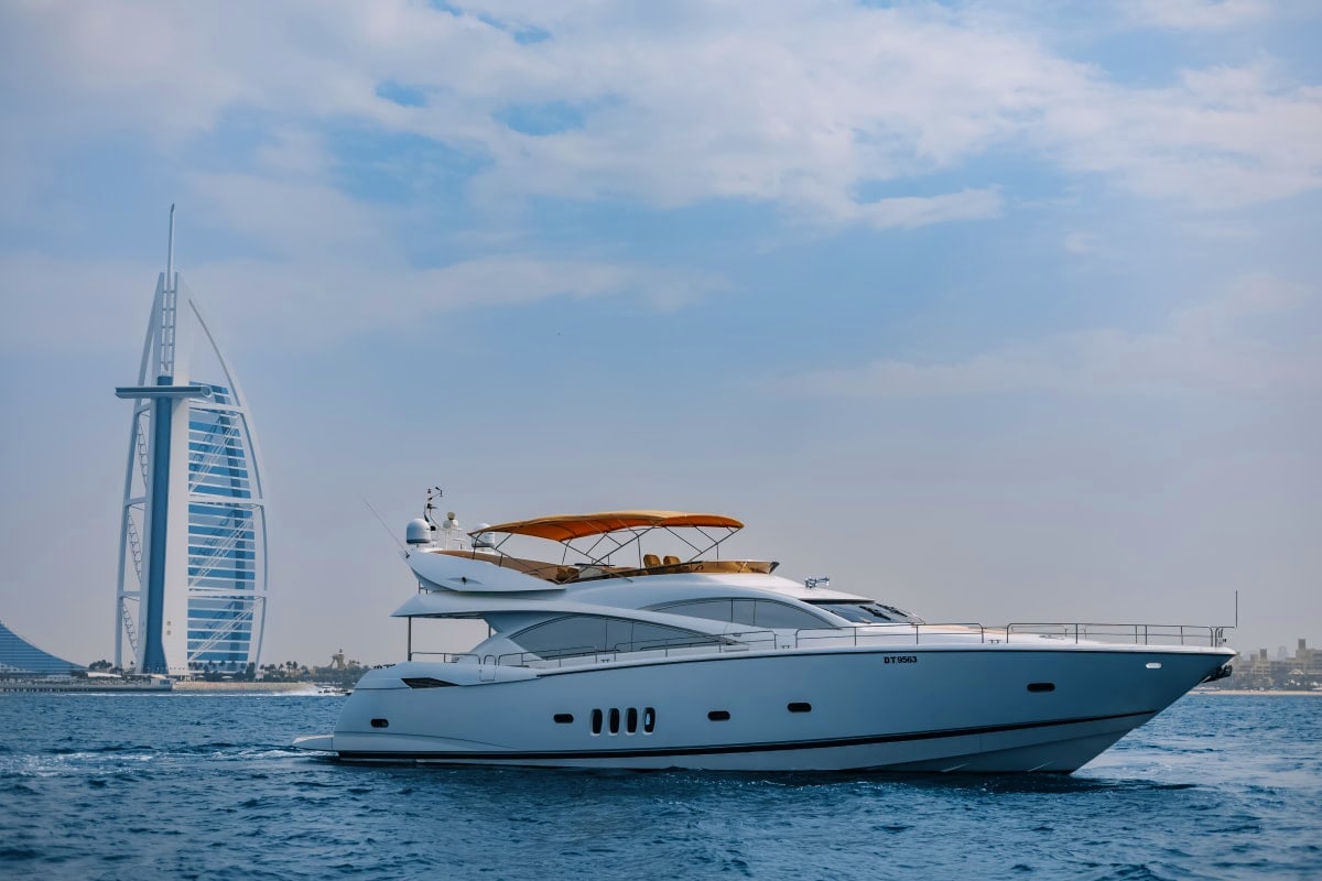 82 Ft Sunseeker Royale Yacht