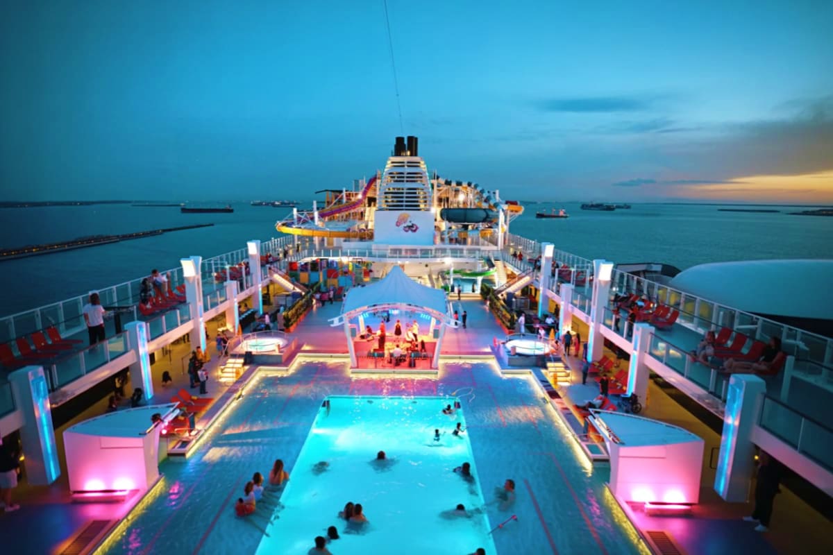 Genting cruise