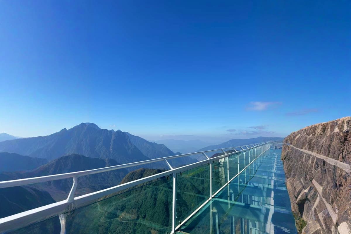 Rong May Glass Bridge