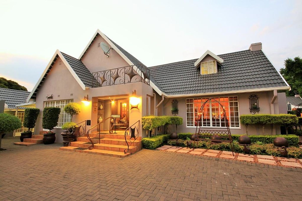 Avalon Guest Manor I