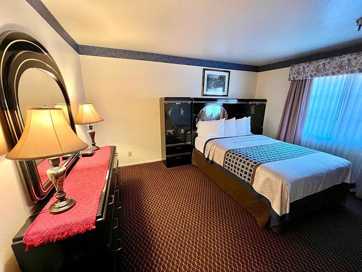 Oakridge Inn 2
