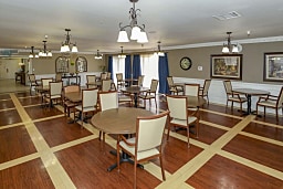 Sea Cliff Assisted Living thumbnail 18