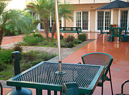 Vista Veranda Assisted Living thumbnail 1