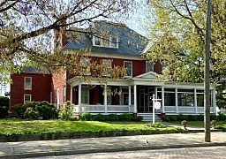 Charlou Guest Home 3 thumbnail 1