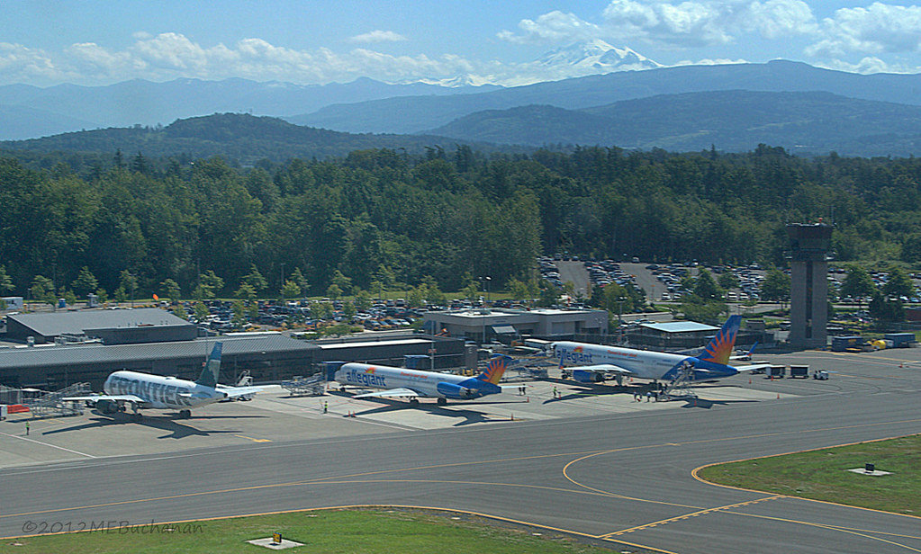 Bellingham International Airport terminal exterior