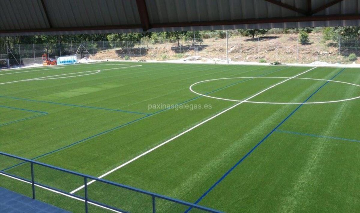 Campo de Fútbol de Loñoa (A Carabina) - Fútbol en O Pereiro de Aguiar