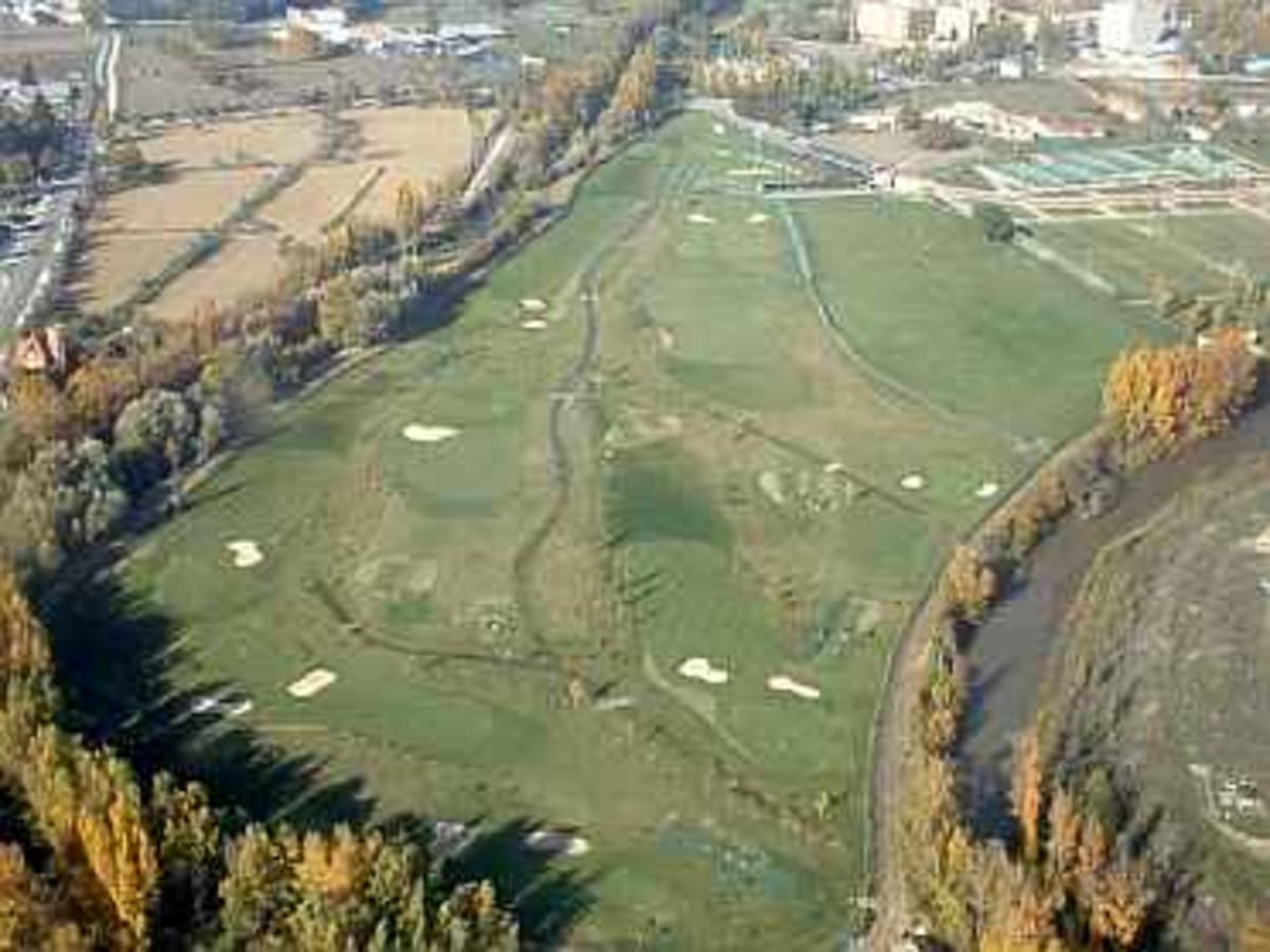 Complejo Deportivo "Isla Dos Aguas" - Golf a Palencia