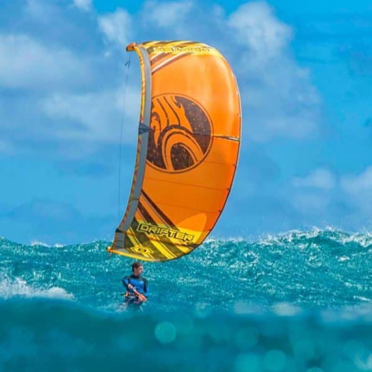 Positivekite Scuola kitesurf iko center, wing foil, surf, sup, windsurf - Kitesurf in Voltone