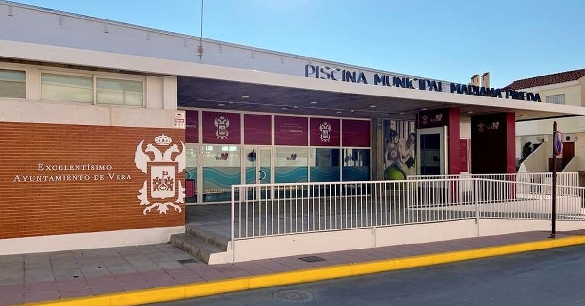 Piscina Municipal Mariana Pineda - Natacion a Vera