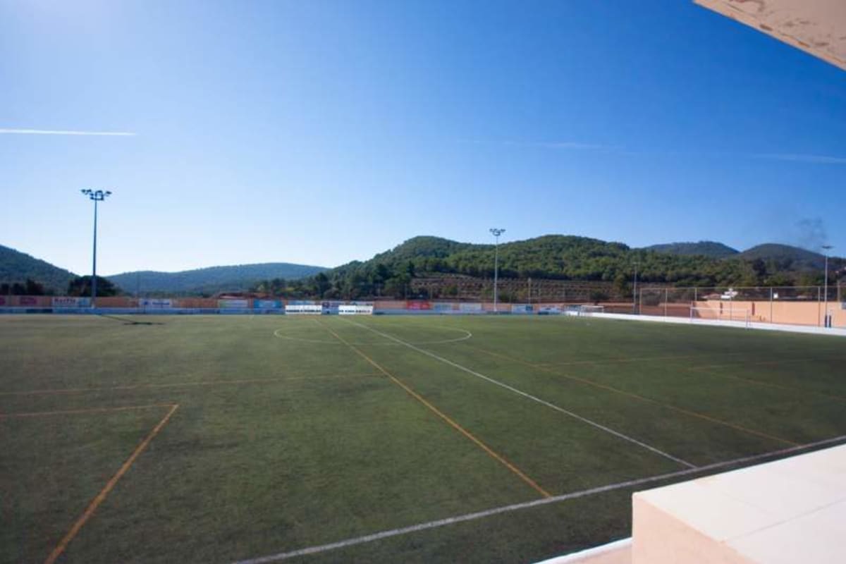 Campo de futbol San josep sa Talaia - Fútbol in Sant Josep de sa Talaia