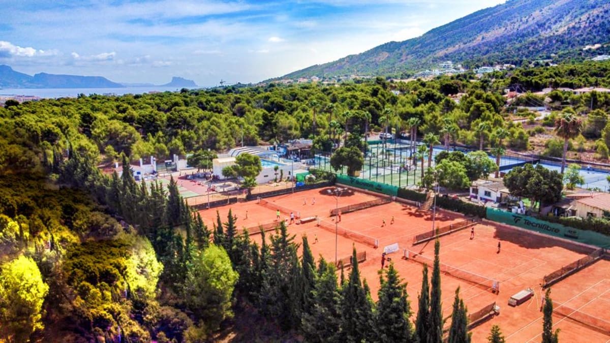 IQL Tennis Academy | Tennis & Padel - Natacion a Benidorm