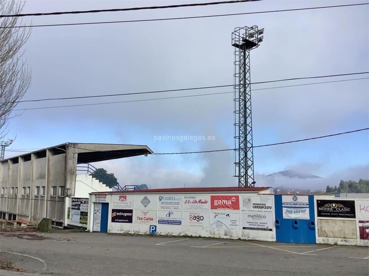 Campo de Fútbol Municipal de Baño (Valga). - Fútbol a Valga