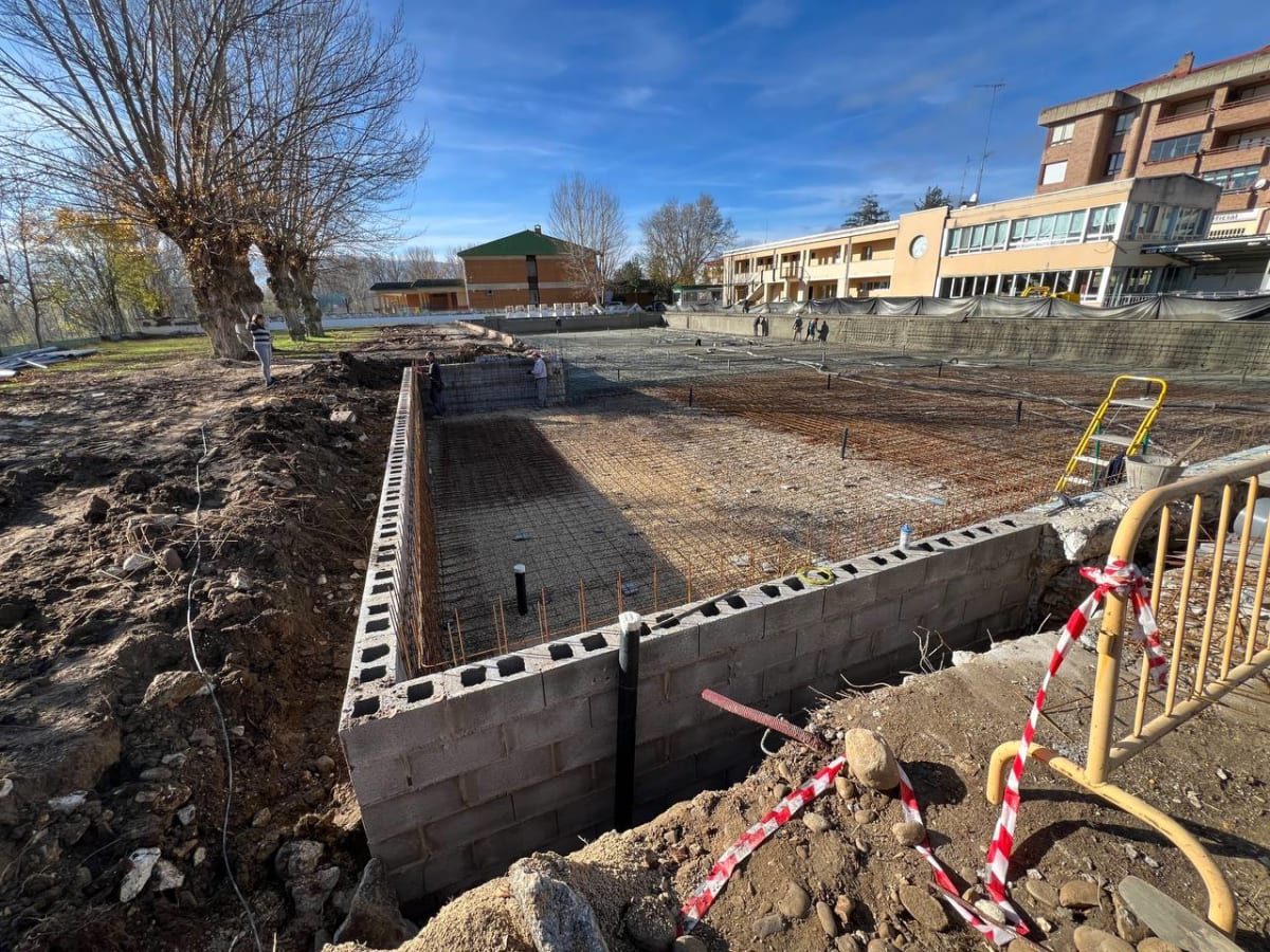 Piscina Municipal El Nautico - Natacion a Medina de Pomar