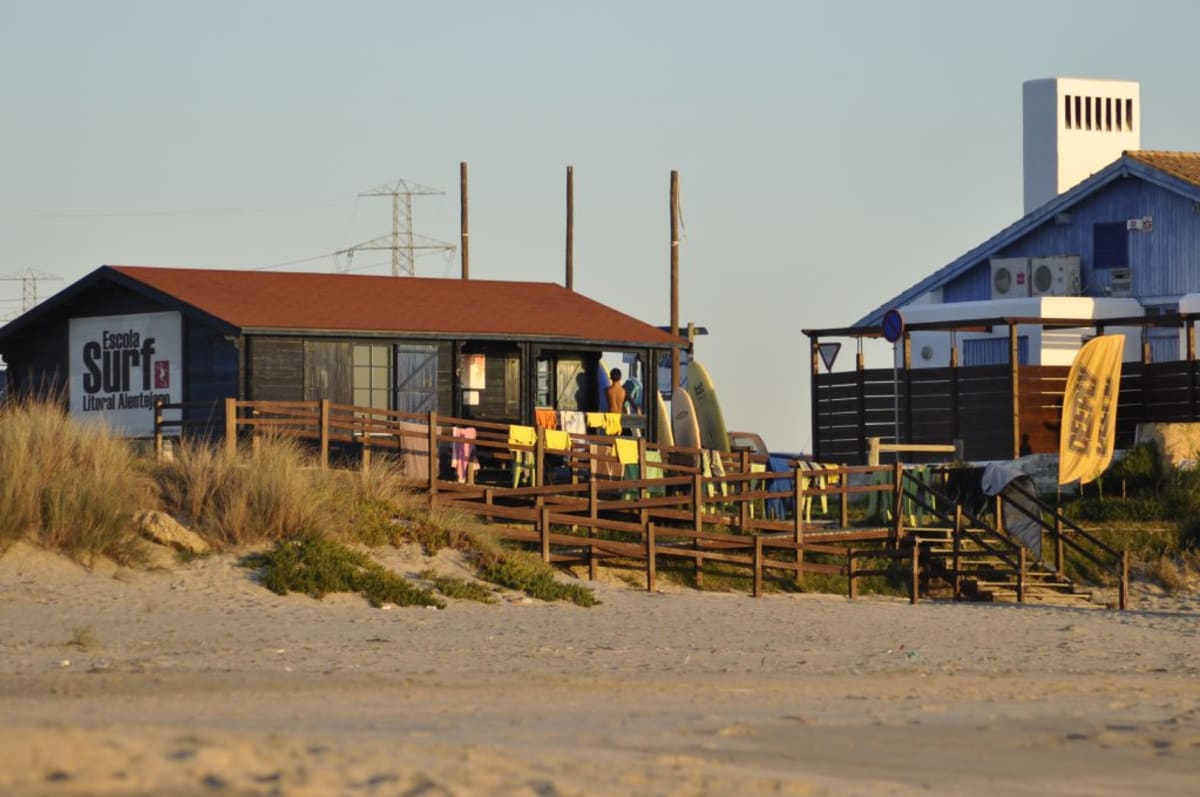 Surf school ESLA - Surf a Sines
