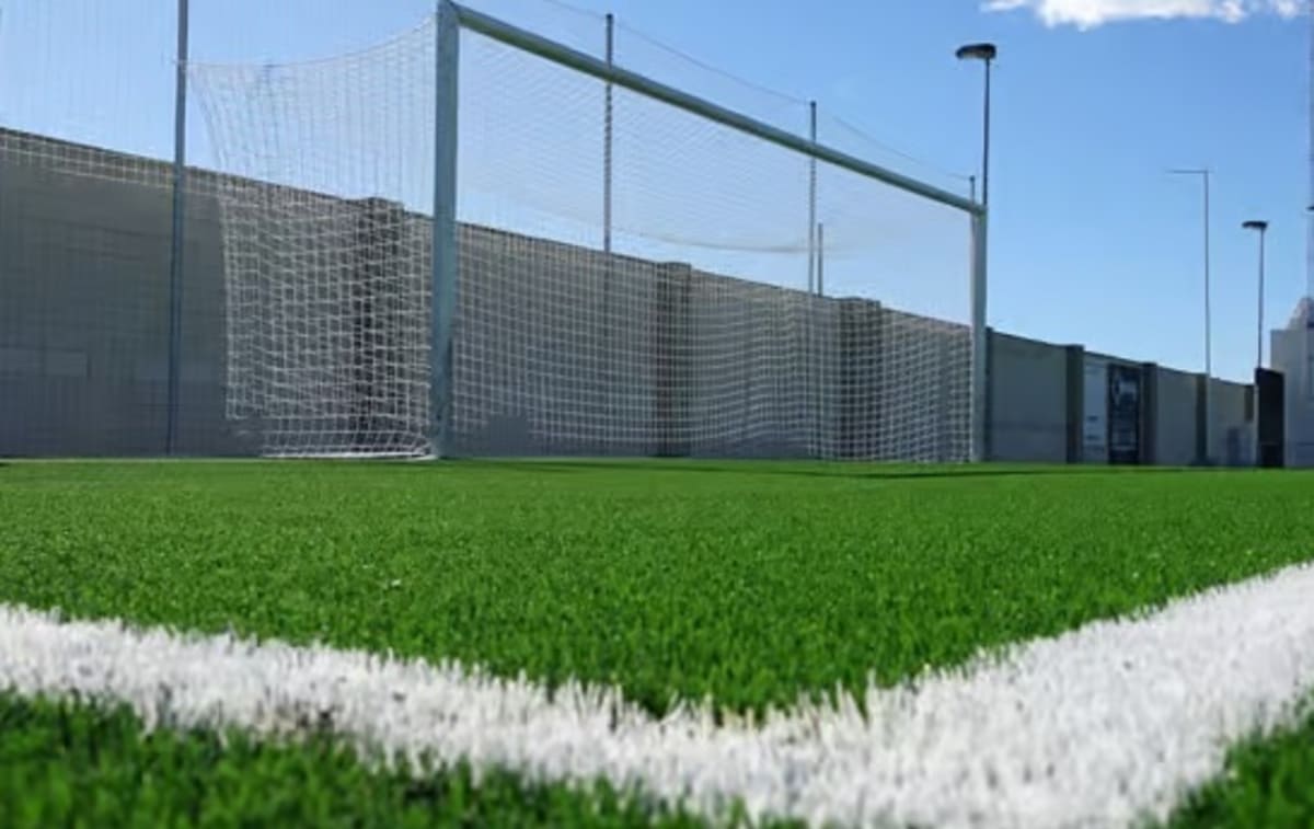 Campo de Fútbol 7. Césped Artificial. - Fútbol in Hellín