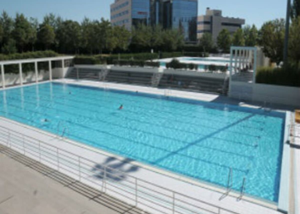 Piscinas Municipales La Palomera - Natacion in León