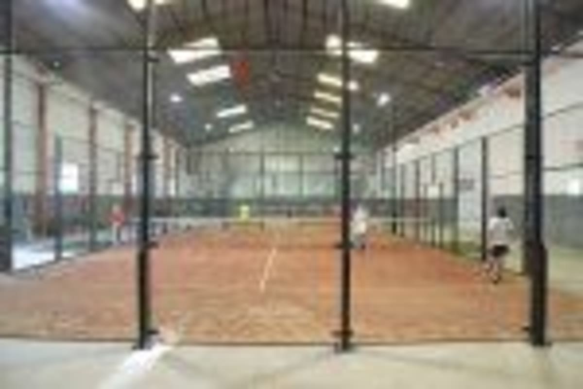 Paddle Indoor Alagón - Padel in Alagón