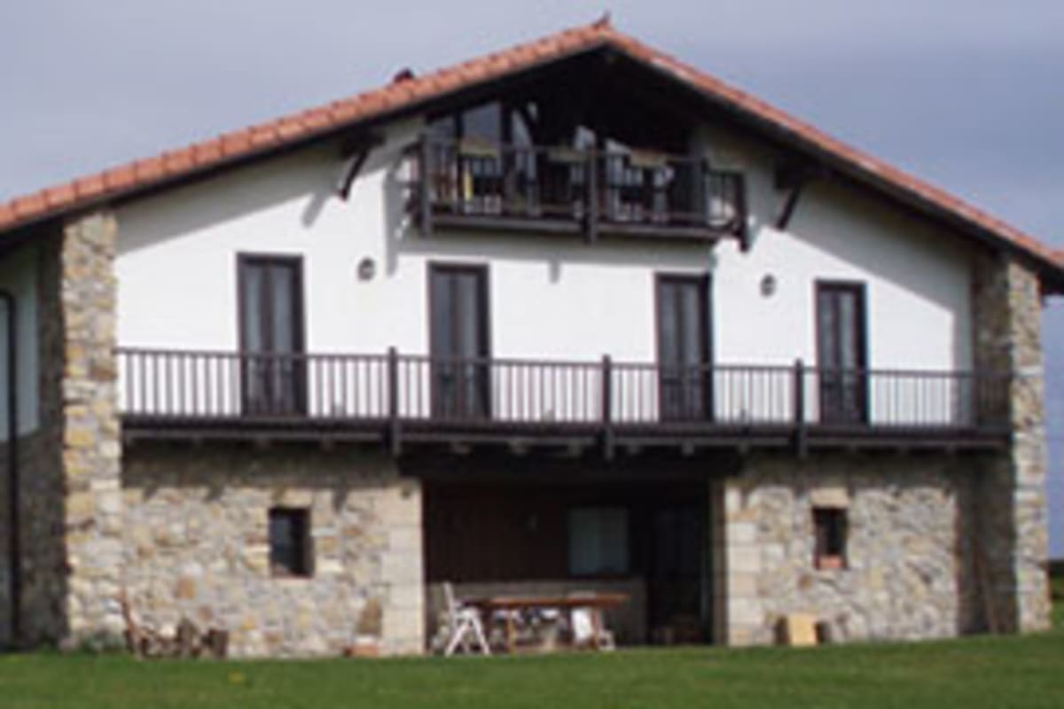 Barrika Surf Camp - Surf a Elexalde