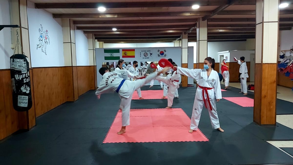 C.D YONG SADEUL TAEKWONDO LA ALGABA - Karate in La Algaba