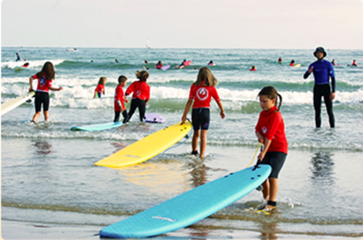 Central Surf Eskola - Surf en Irun