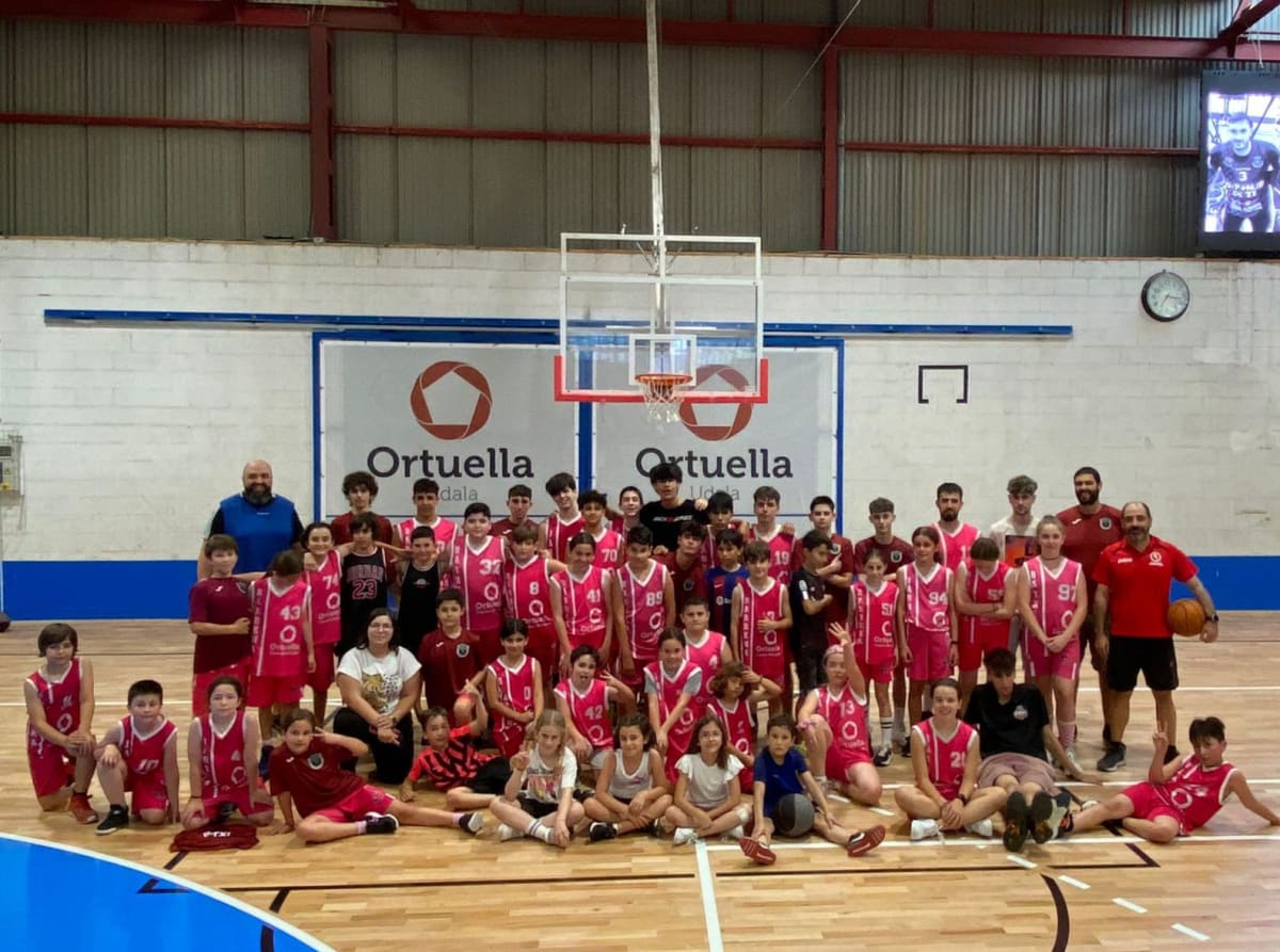 BARRENA BERRI SASKIBALOI KLUBA - Baloncesto a Ortuella