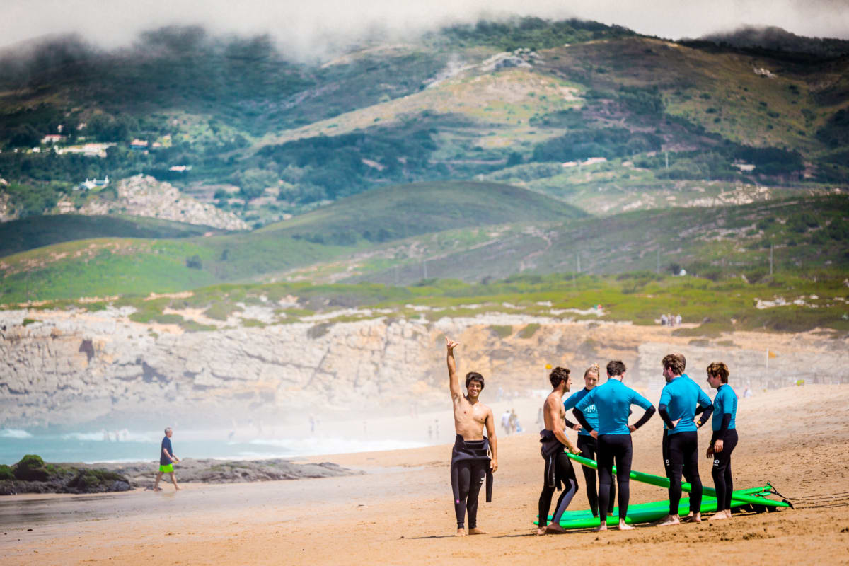 Shaka Surf School - Surf a Alcabideche