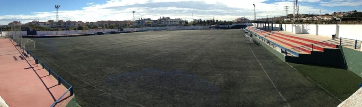 Estadio Juan Manuel Azuaga - Fútbol in Torre del Mar