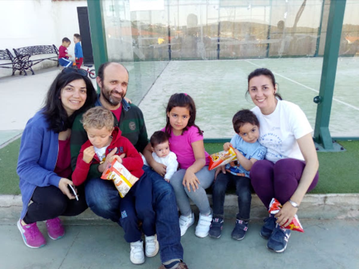 Pista de padel y parque infantil - Padel en Valle de Santa Ana