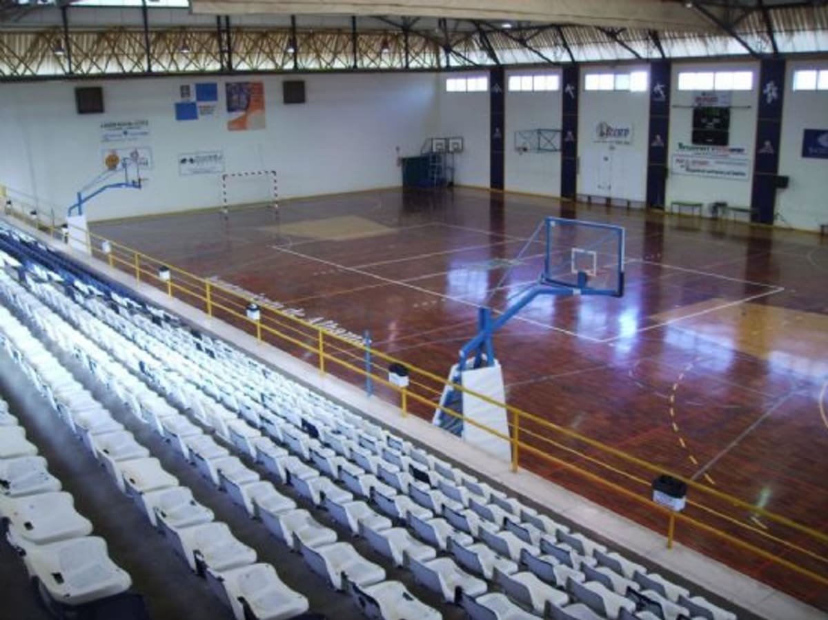 Pabellón de deportes de Alhama de Almería - Fútbol in Alhama de Almería
