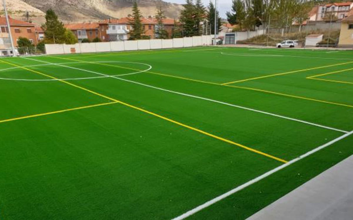 Campo de Fútbol La Vega - Fútbol a Utrillas