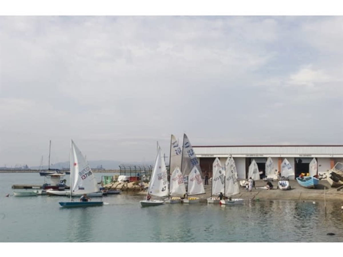 Piscina Club Nautico - Natacion in La Línea de la Concepción