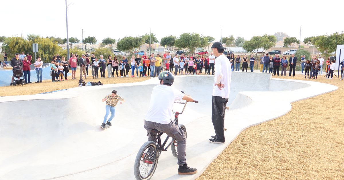 VERA SKATE ZONE - Skateboard a Almería