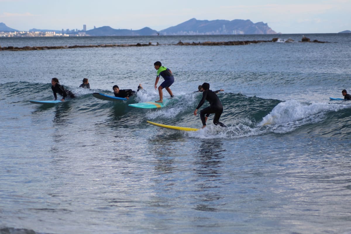 Alicante Surf House - Surf en El Campello