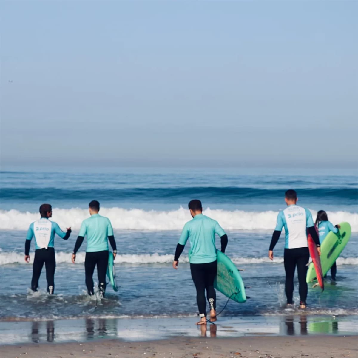 4490 Escola de Surf & Bodyboard - Surf en Azurara