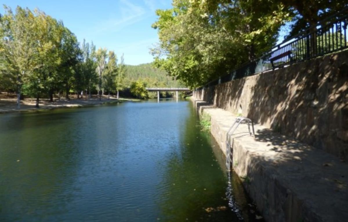 Piscina natural de Riomalo de Abajo - Natacion in Riomalo de Abajo