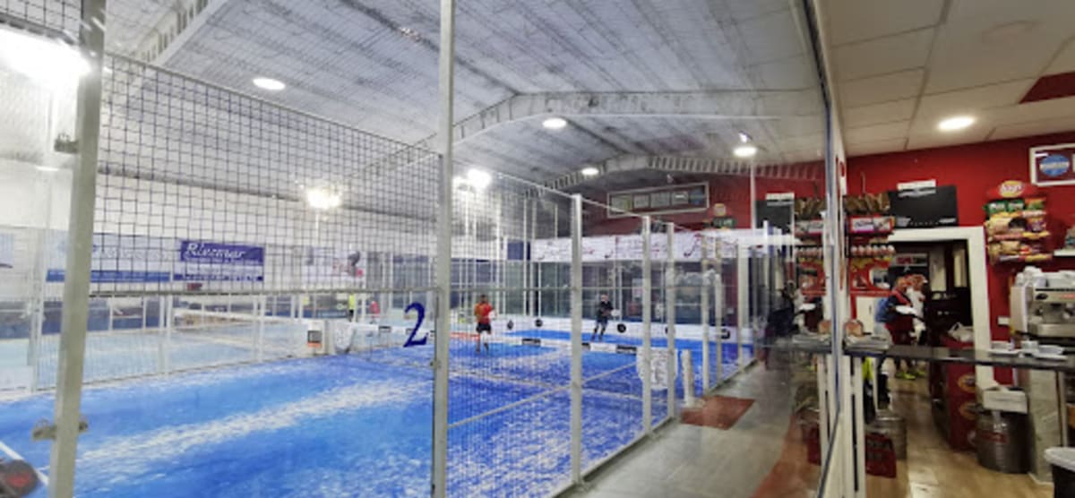 Complejo Polideportivo y Piscinas "Los Salados" - Padel in Benavente