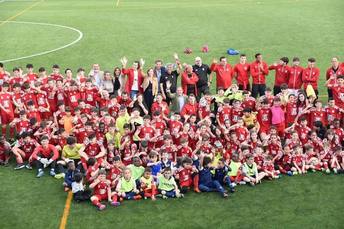 Campo de Futbol Municipal de la Azucarera - Fútbol in Santa Eulalia
