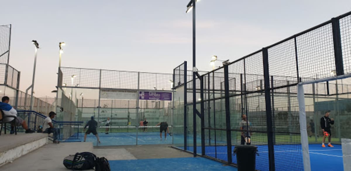 INDOOR CHAFIRAS CLUB DE PADEL - Padel a Santa Cruz de Tenerife