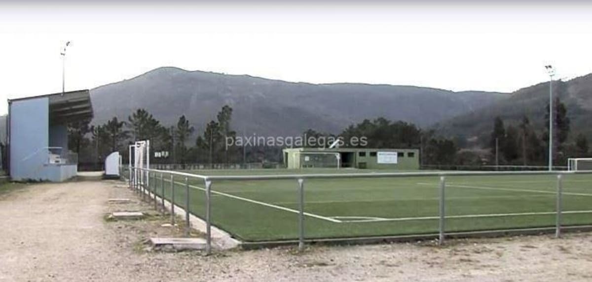 Campo Futbol Cadreche - Fútbol a A Pobra do Caramiñal