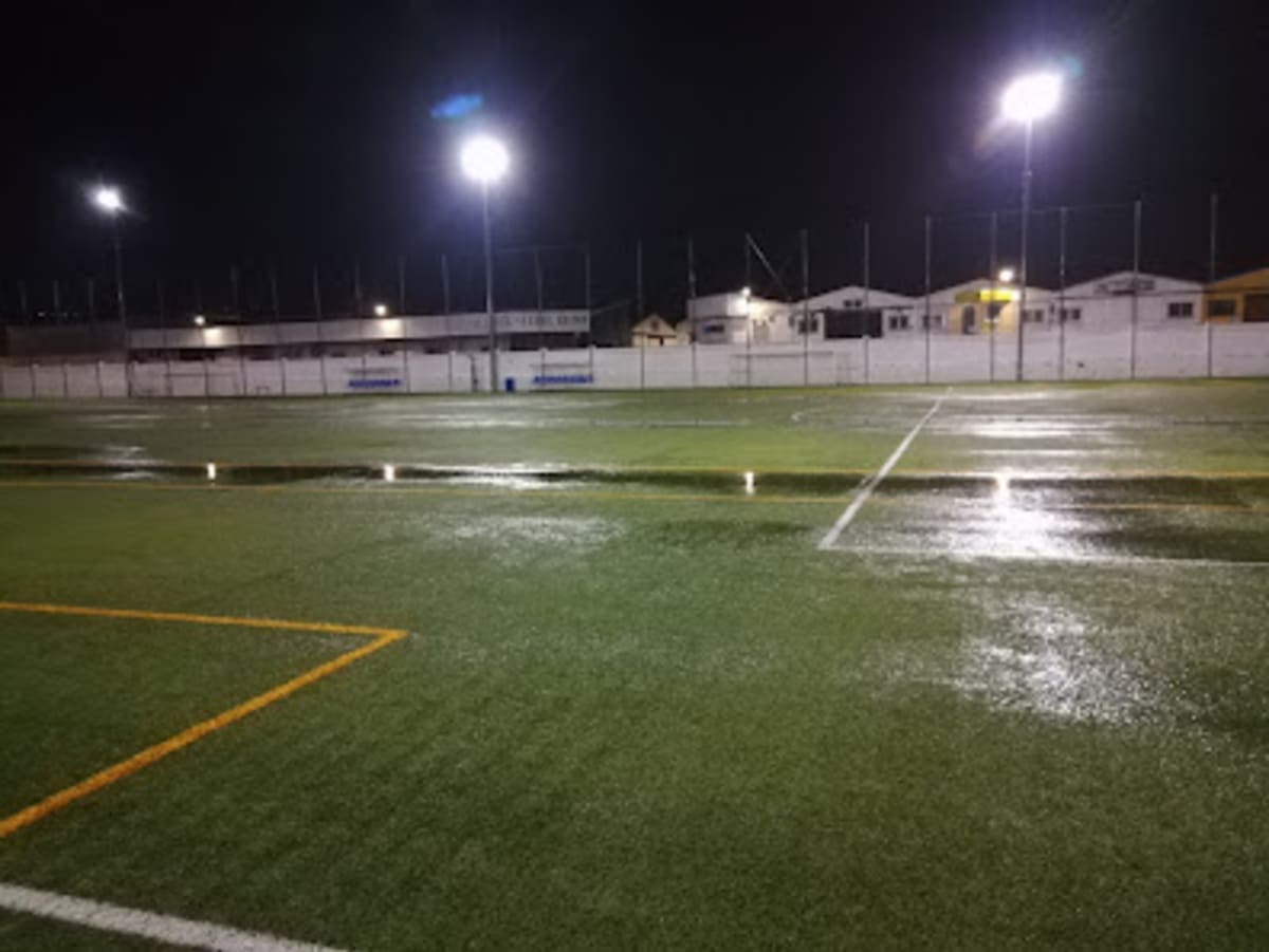 Campo Municipal de Fútbol El Trovador - Fútbol in Chiclana de la Frontera